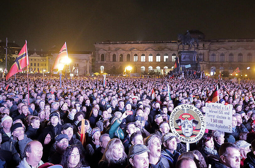 Bei der Pegida-Demo am 19.10.2015 hetzte der Deutsch-Türke Akif Pirinçci unverhohlen gegen Muslime und Flüchtlinge.