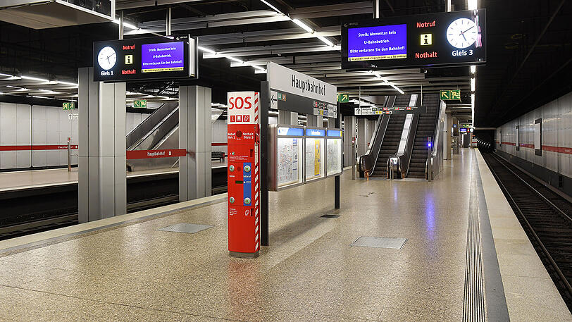 Ein Bild von vergangener Woche: Der menschenleere U-Bahnsteig am Hauptbahnhof.