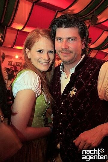 Dirndl, Lederhosen und viel Spaß: Die Party "Tracht und Pracht" am Samstag im Hippodrom auf der Theresienwiese. Mehr Bilder unter: www.nachtagenten.de.