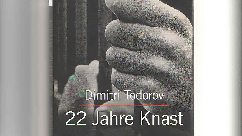 Der berüchtigte Bankräuber, Dimitri Todorov, liest aus seinem Buch „22 Jahre Knast“ vor. Der berüchtigte Bankräuber, Dimitri Todorov, liest aus seinem Buch „22 Jahre Knast“ vor.