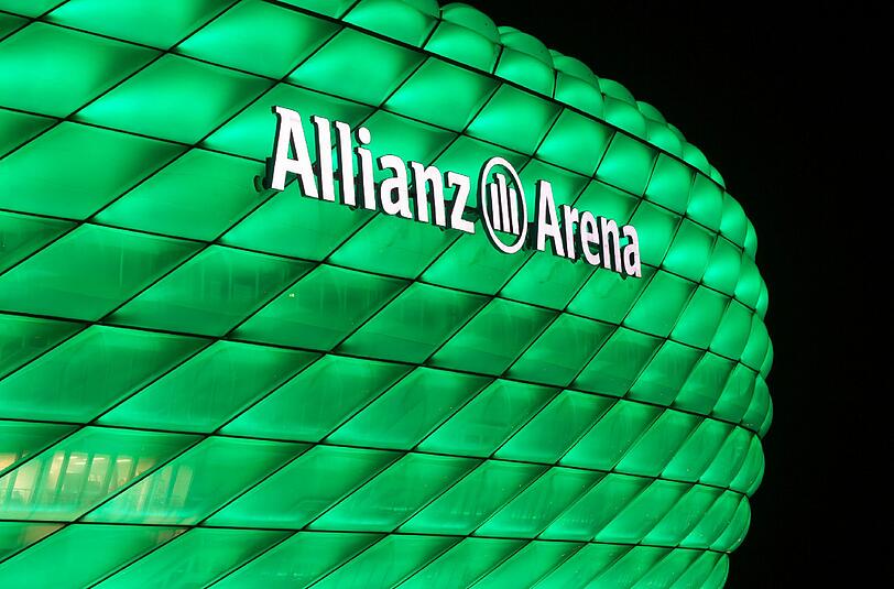 München leuchtet: Anlässlich des St. Patrick's Days erstrahlen die Allianz Arena und der Olympiaturm in grün. Sehen Sie hier die schönsten Beleuchtungen der Arena.