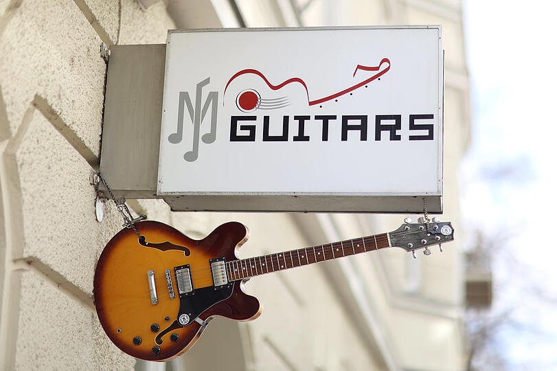 Nasenschilder: der Gitarrenladen von Matthias Jabs (Scorpions)...