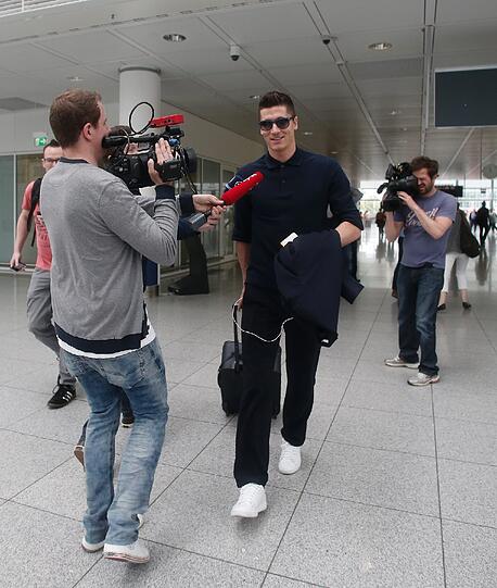 Der FC Bayern reist zum Champions-League-Halbfinale nach Barcelona.