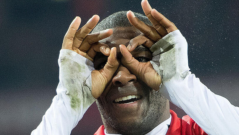 Anthony Modeste ist bekannt für seinen Brillen-Jubel. Anthony Modeste ist bekannt für seinen Brillen-Jubel.