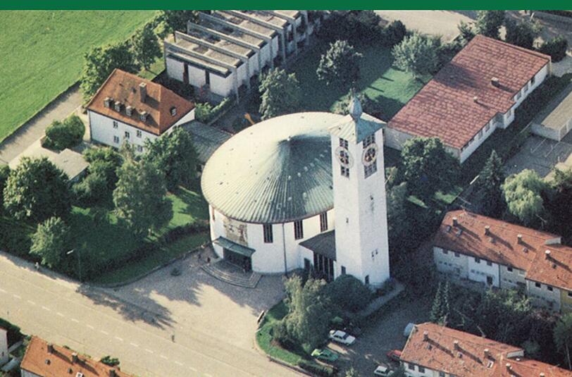 Ein ovaler Bau - die Fronleichnamskirche in Kleinhadern