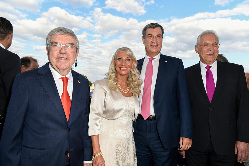 Thomas Bach, Markus Söder und Ehefrau Karin sowie Joachim Herrmann Thomas Bach, Markus Söder und Ehefrau Karin sowie Joachim Herrmann