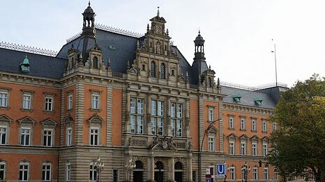 Das Verfahren gegen den Ukrainer Serhij Kusnetzow findet vor dem Staatsschutzsenat des Hanseatischen Oberlandesgerichts statt.