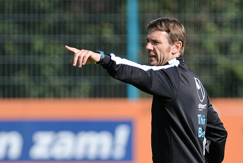 Ist als Tabellenletzter meilenweit von den eigenen Ansprüchen entfernt: Löwen-Trainer Markus von Ahlen.