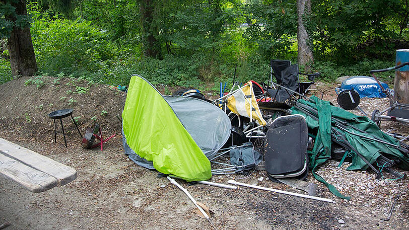 Reichlich Müll sammelten die freiwilligen Helfer am Sonntag auf der Isar ein. Die Bilder der RamaDama-Aktion.