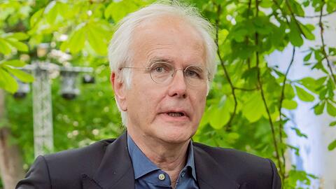 Harald Schmidt hat bezüglich eines Kirchenaustritts eine eindeutige Meinung.