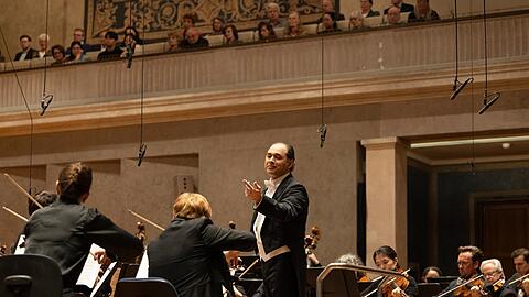 Tugan Sokhiev und das Symphonieorchester des Bayerischen Rundfunks im Herkulessaal.
