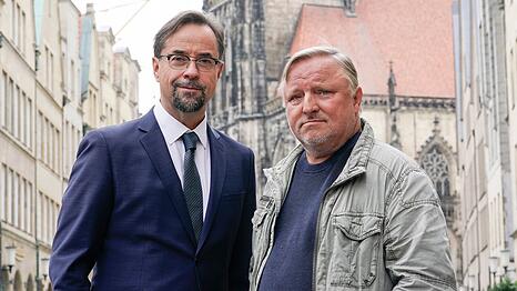 Wer Jan Josef Liefers (l.) und Axel Prahl als Boerne und Thiel im M&uuml;nsteraner "Tatort" ermitteln sehen will, muss k&uuml;nftig nicht mehr bis Sonntag warten.