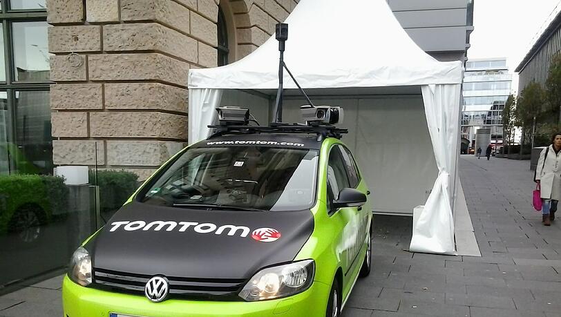 Vollgestopft mit Technik: Der Navi-Golf von TomTom. Vollgestopft mit Technik: Der Navi-Golf von TomTom.