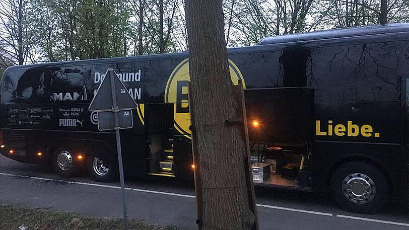 Der beschädigt Bus.