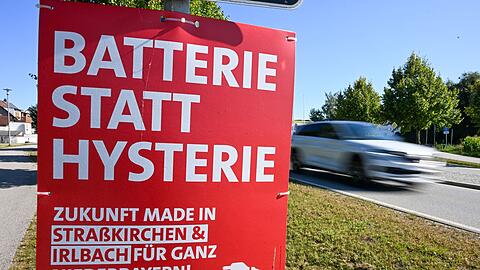 Beim Bürgerentscheid in Straßkirchen entschied sich eine klare Mehrheit für den Bau einer BMW-Batteriefabrik.