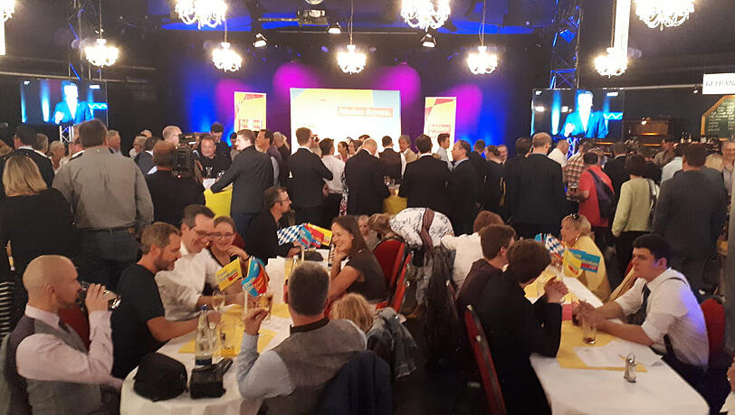 Volles Haus bei der Wahlparty der FDP in München.