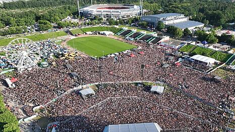 Blick auf die Veranstaltungsfläche in Nürnberg: Vom 6. bis 8. Juni feiern bei Rock im Park 88.500 Besucherinnen und Besucher.
