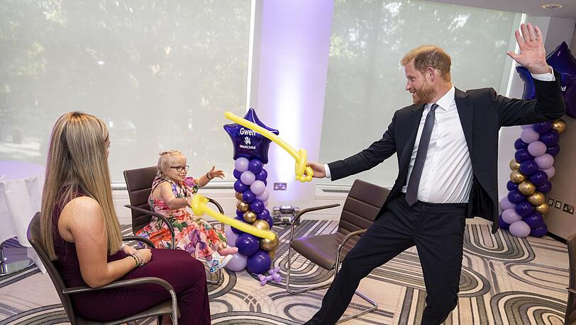 Prinz Harry ist zurück in London. Prinz Harry ist zurück in London.
