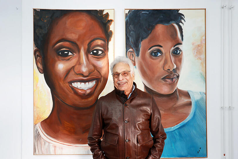 Galerist Hamid Qamar in seiner "ABC Westside Galerie“. Galerist Hamid Qamar in seiner "ABC Westside Galerie“.