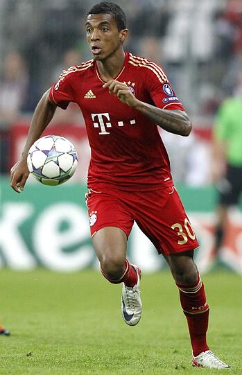 LUIZ GUISTAVO: Wieder im Team nach der Basel-Pause anstelle von Tymoshchuk. Schoss erstmal Müller ab (5.). Riesig sein Steilpass auf Ribéry vor dem 1:0, ansonsten zielstrebiger Zweikämpfer. Nach vorne zu umständlich. Note 3