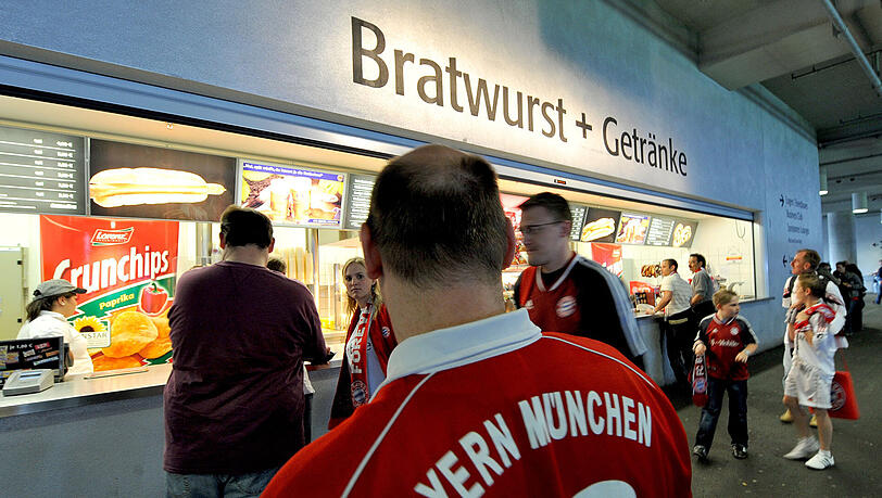 Pommes-Frittieren an Spieltagen: So verdient sich Andreas Kofler etwas dazu. Pommes-Frittieren an Spieltagen: So verdient sich Andreas Kofler etwas dazu.