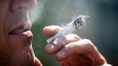 Die neue Cannabis-Regelung bedeutet für Staatsanwaltschaft und Polizei mehr Arbeit. (Symbolbild)
