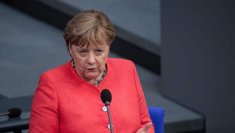 Bundeskanzlerin Angela Merkel (CDU) spricht bei einer Plenarsitzung im Bundestag. Foto: Bernd von Jutrczenka/dpa/Archivbild Bundeskanzlerin Angela Merkel (CDU) spricht bei einer Plenarsitzung im Bundestag. Foto: Bernd von Jutrczenka/dpa/Archivbild
