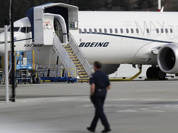 Eine Boeing 737 Max 8 steht auf dem Werksgelände des amerikanischen Flugzeugbauers in Seattle. IAG will gleich 200 Max-Jets kaufen.
