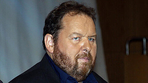 Otti Fischer hielt sich tapfer: Der Auftritt beim Anstich war die Premiere nach seinem Parkinson-Outing.