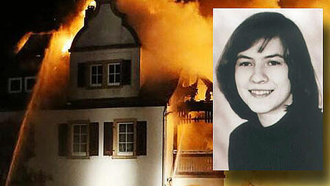 Nun ist das Haus, in dem Anneliese Michel starb, abgebrannt. Mancher Betrachter sieht am Balkon eine Gestalt. Sie auch?