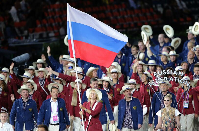 Bei den Olympischen Spielen 2012 in London durfte Tennisspielerin Maria Sharapova bei der Eröffnungszeremonie die russische Flagge tragen