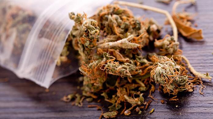 Marihuana in kleinem Beutel (Symbolbild). Marihuana in kleinem Beutel (Symbolbild).