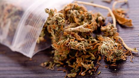 Marihuana in kleinem Beutel (Symbolbild).