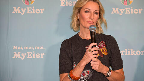 Monika Gruber beobachtet eine interessante Entwicklung an deutschen Gymnasien. Monika Gruber beobachtet eine interessante Entwicklung an deutschen Gymnasien.