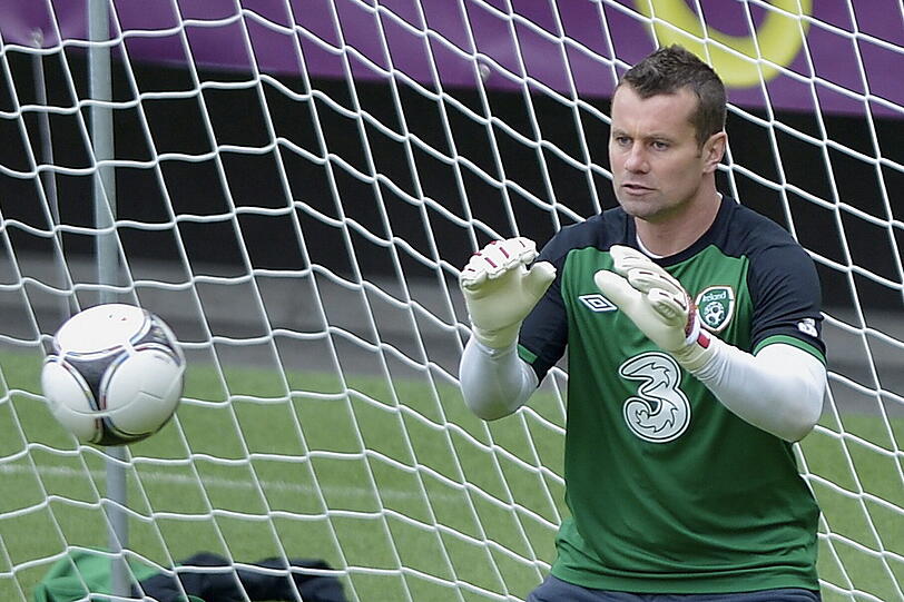 Irland hat nach dem enttäuschenden Vorrunden-Aus bei der EURO 2012 einen ordentlichen 
Start in die neue Länderspiel-Saison hingelegt. Der deutsche 
Gruppengegner in der WM-Qualifikation erkämpfte sich unter Trainer 
Giovanni Trapattoni in Belgrad gegen Gastgeber Serbien ein torloses 
Unentschieden. Hier sehen wir den irischen Torhüter Shay Given.