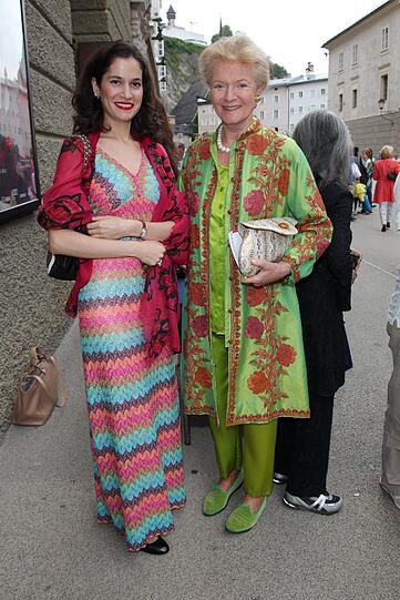 Sängerin Ayse Sicimoglu, Gräfin Sophie Walderdorff