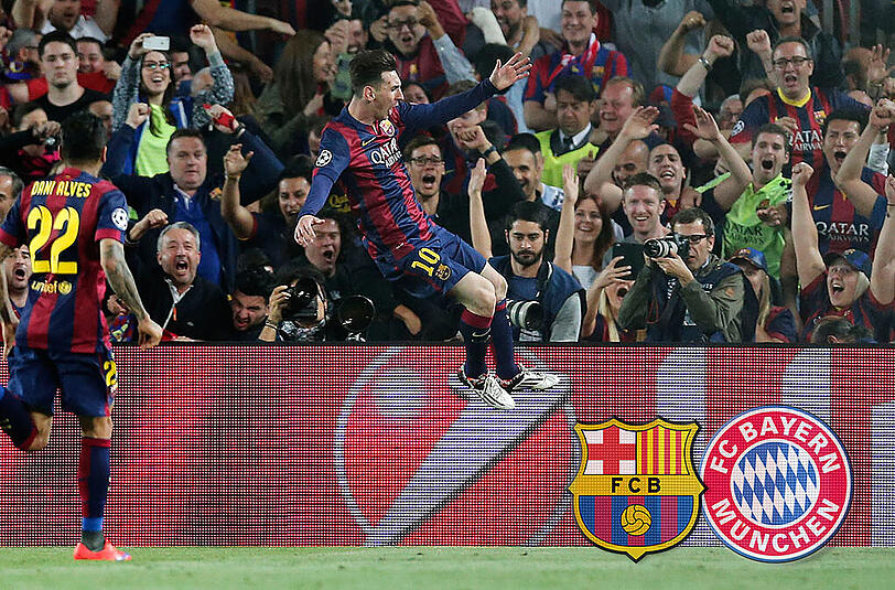 Barcelona überrumpelt Bayern dank eines überragenden Lionel Messi, der die ersten beiden Tore selbst erzielt und das Dritte vorbereitet.