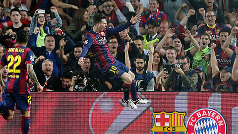 Barcelona überrumpelt Bayern dank eines überragenden Lionel Messi, der die ersten beiden Tore selbst erzielt und das Dritte vorbereitet.