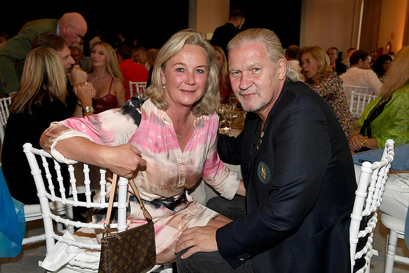 Johnny Logan mit Freundin Tanja Surmann.
