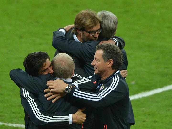 Tränen, Jubel, Emotionen: Der deutsche Meister FC Bayern hat die Champions League gewonnen. Hier gibt's die Bilder der Freude aus Wembley