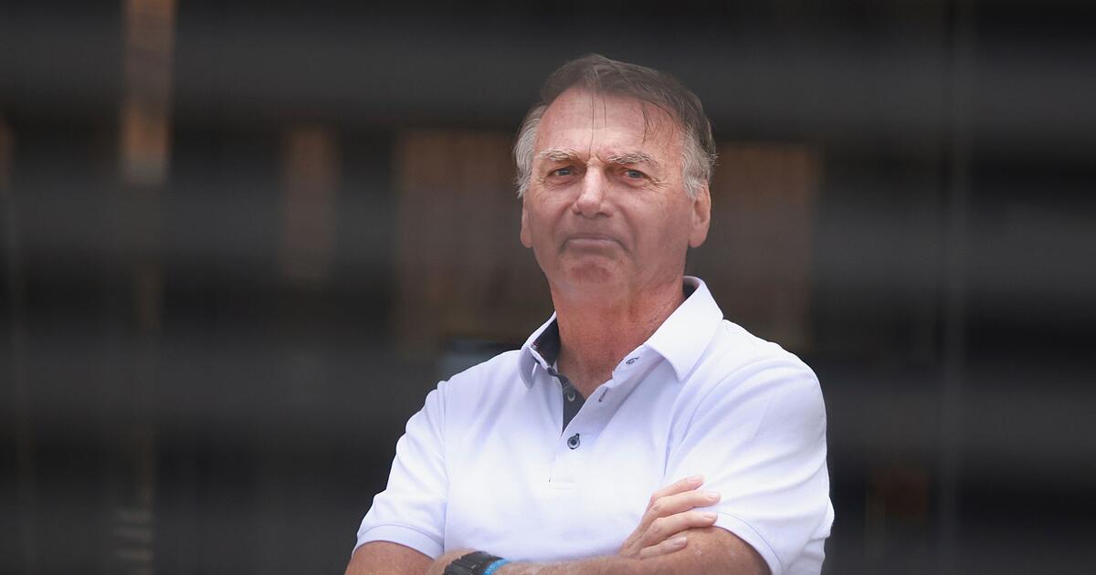 -Aus-Neugier-Bolsonaro-besch-digt-Fu-fessel-mit-L-tkolben