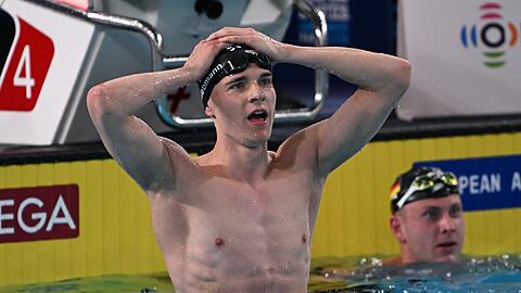 Johannes Liebmann verbl&uuml;fft die Schwimm-Welt.