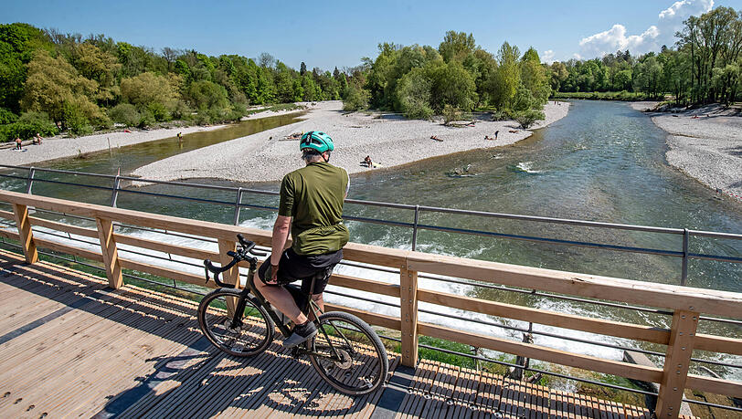 So &uuml;berw&auml;ltigend kann M&uuml;nchen sein: Wer an der Isar nur wenige Kilometer Richtung S&uuml;den radelt, ist schnell mitten in der Natur, wie hier am Flaucher. Aber auch der Englische Garten im Herzen der Stadt l&auml;sst sich immer wieder neu entdecken.