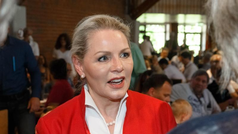 Doris von Sayn-Wittgenstein (AfD) erhielt 137 von 244 abgegebenen Stimmen und damit 56 Prozent. Doris von Sayn-Wittgenstein (AfD) erhielt 137 von 244 abgegebenen Stimmen und damit 56 Prozent.