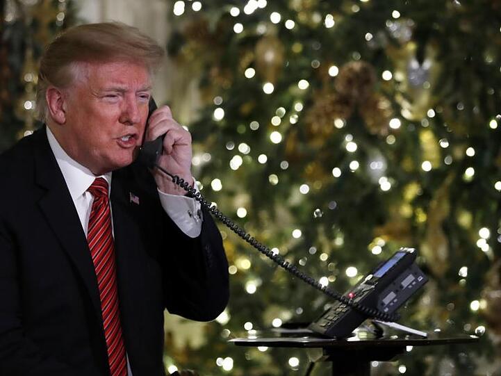 "Glaubst noch an den Weihnachtsmann?": Donald Trump.