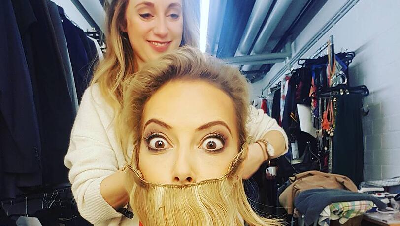 Im TV-Studio trug Sarah Winkhaus stets falsche Haar-Clips Im TV-Studio trug Sarah Winkhaus stets falsche Haar-Clips