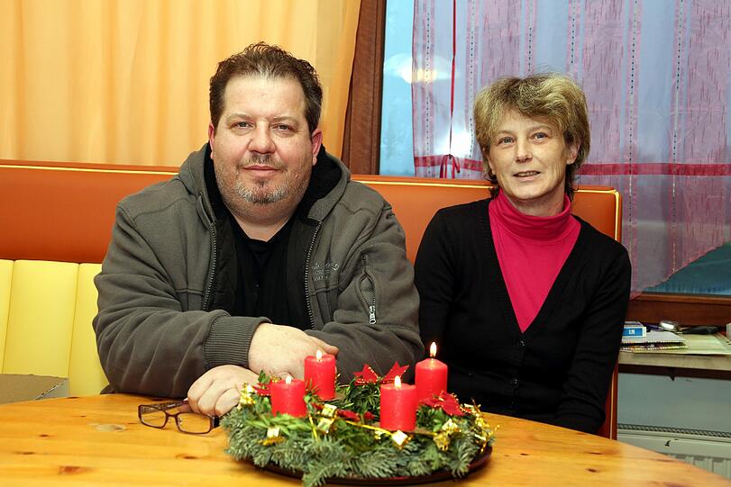 Nach dem Juni-Hochwasser war das Haus von Erich und Regina Lenk in Fischerdorf zerstört. Heute kann das Ehepaar daheim Weihnachten feiern.