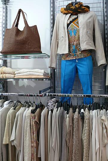 Große Marken, flotte Schnitte - Flair Damenmode in München Neuhausen