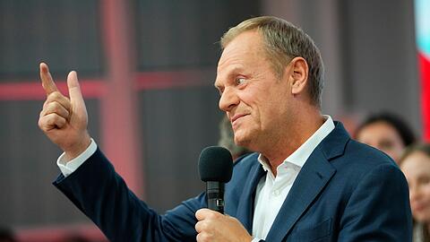 "Wir haben uns auf vier Jahre guter, harter und solidarischer Arbeit geeinigt", sagt Donald Tusk.