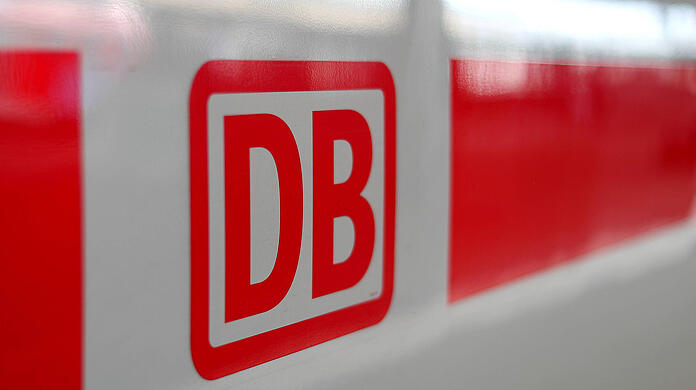 Zugreisende müssen sich zwischen München und Zürich oder zwischen München und Salzburg auf Behinderungen einstellen. (Symbolfoto)